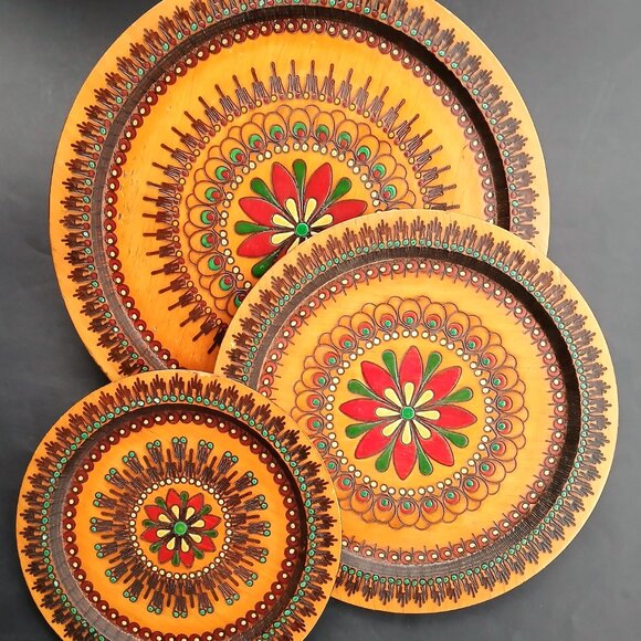 VTG Handcrafted Set of 3 Wooden Trays Decorative Plates Folk Art Mandala Design - Picture 5 of 14